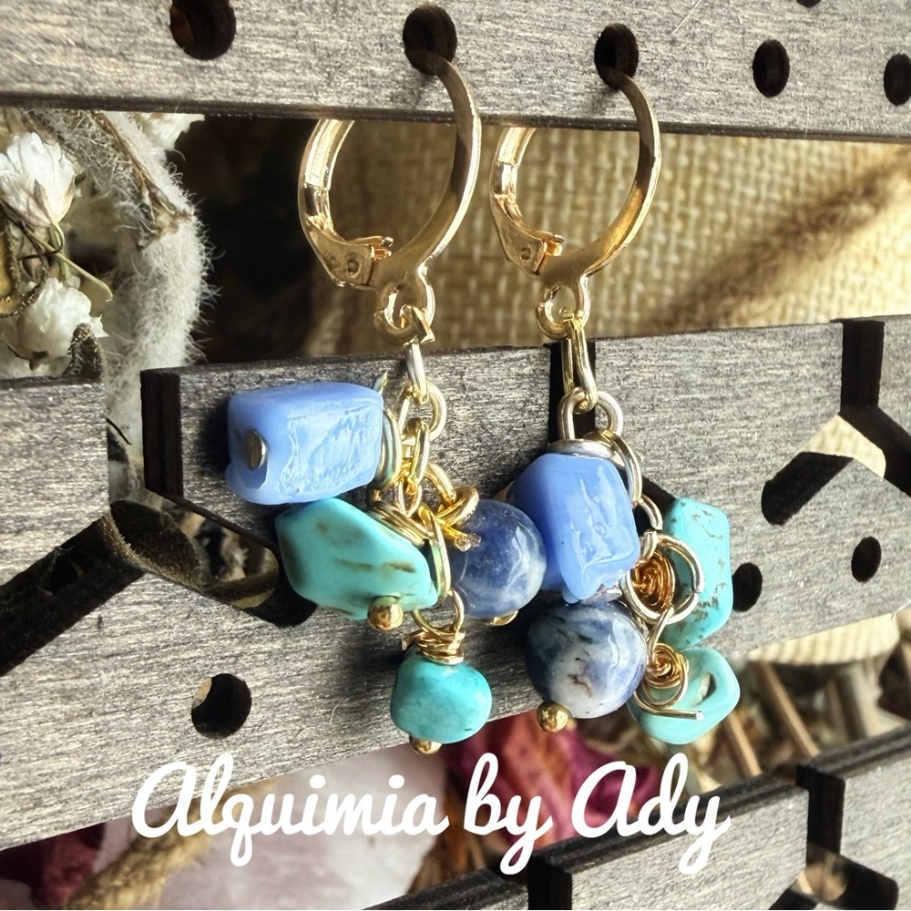Alquimia Silver  Deep Blue lapis and sodalite and turquoise 


Dangle Earrings